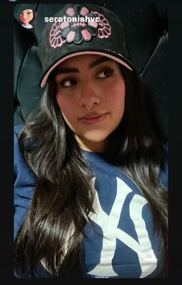 Laura, 26